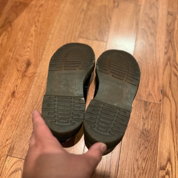 Dr. Marten’s women’s buckle shoe size 5 - Picture 4 of 6